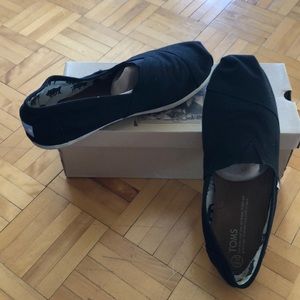 Men black slip on